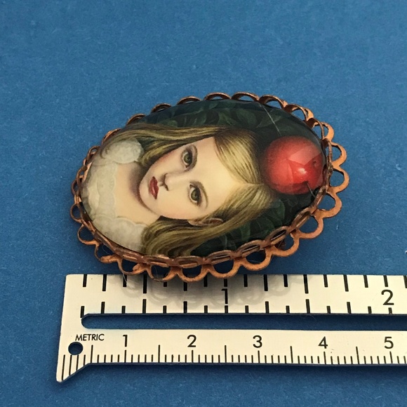 Girl with Red Apple on Head Portrait Style Brooch - Picture 3 of 4